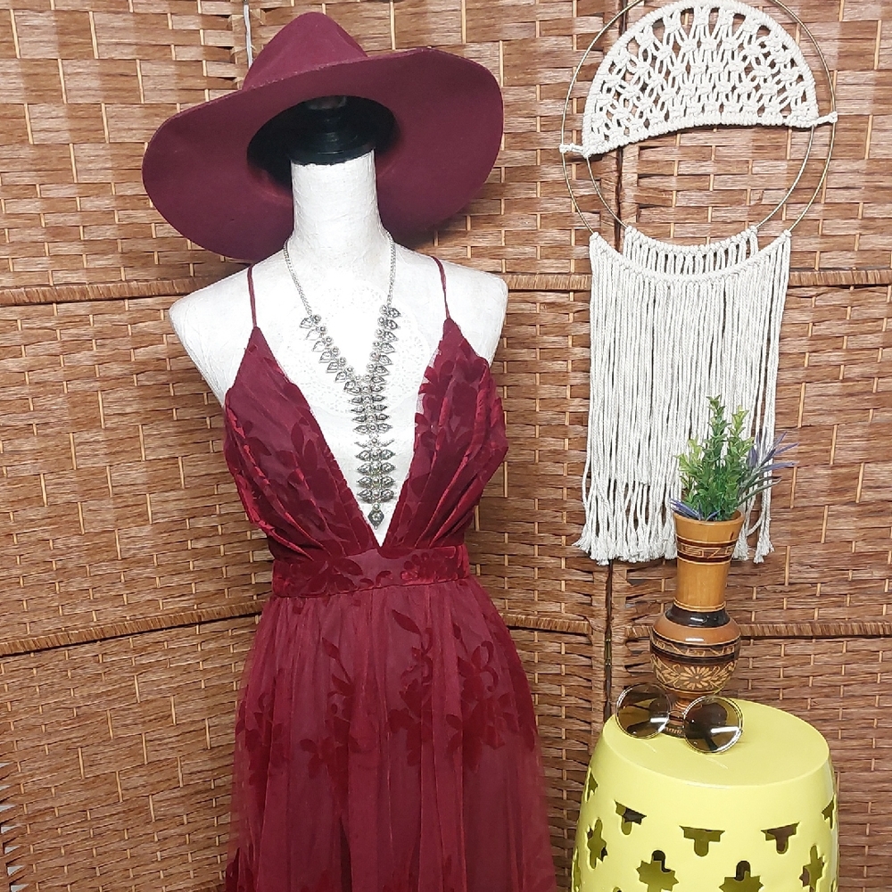 Women's Burgundy V-Neck Spaghetti Strap Boho Maxi Dress, Medium, Witchy Vibes